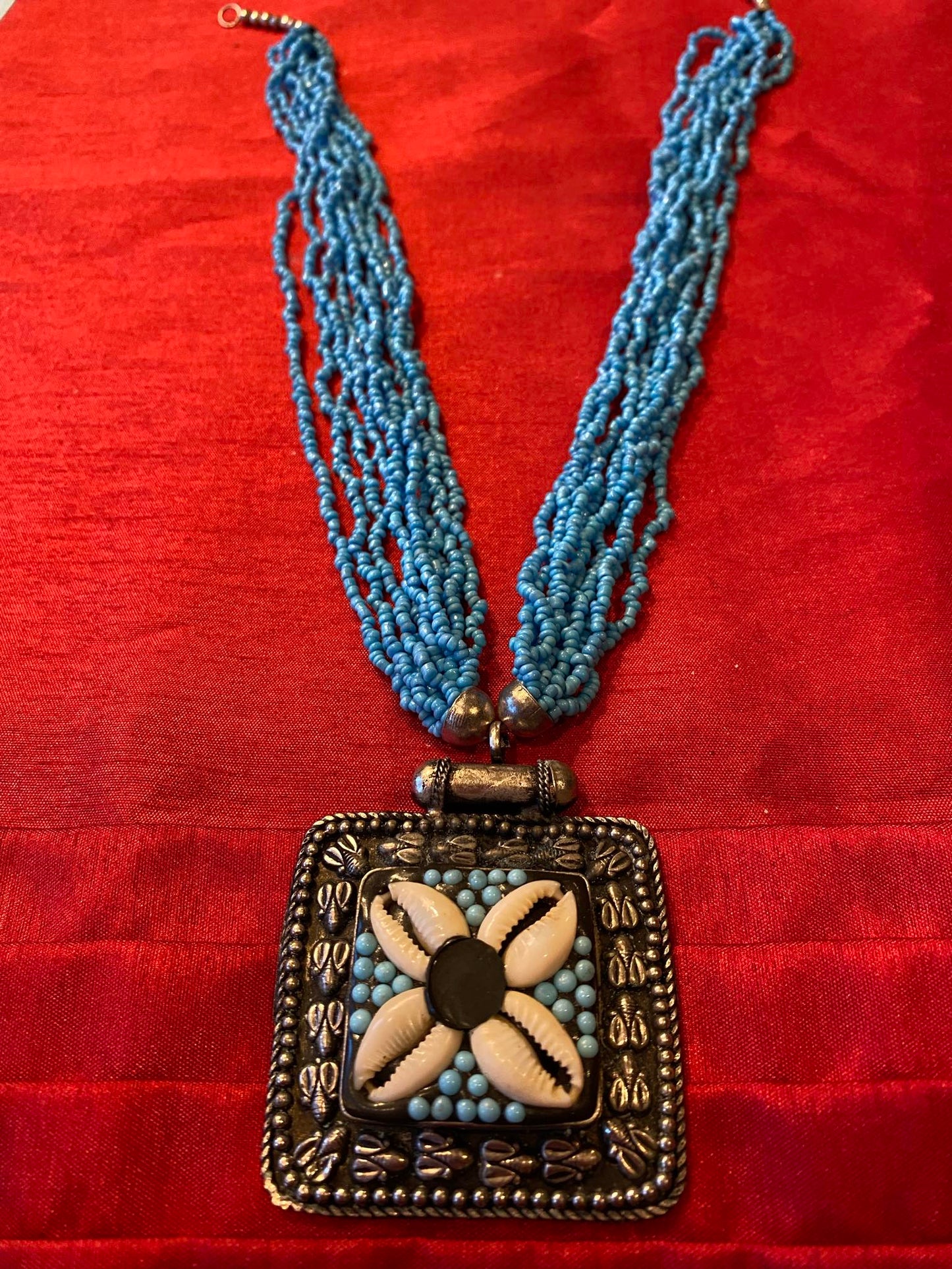 SKY BLUE BEADED NECKLACE WITH SQUARE PENDANT 14 in./ SB009