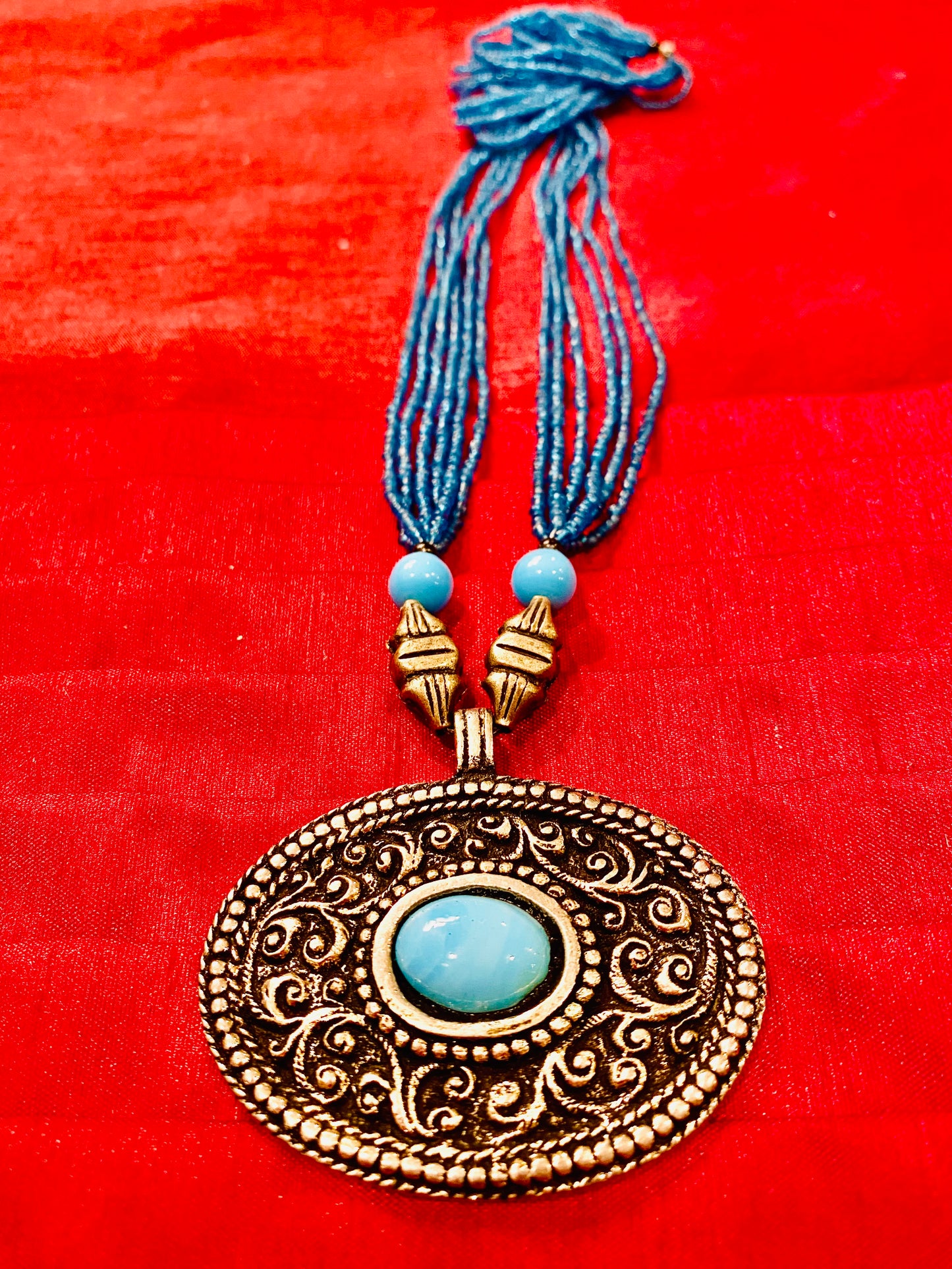 SKY BLUE BEADED NECKLACE WITH SILVER & TURQUOISE OVAL PENDANT 16 in. / SB017