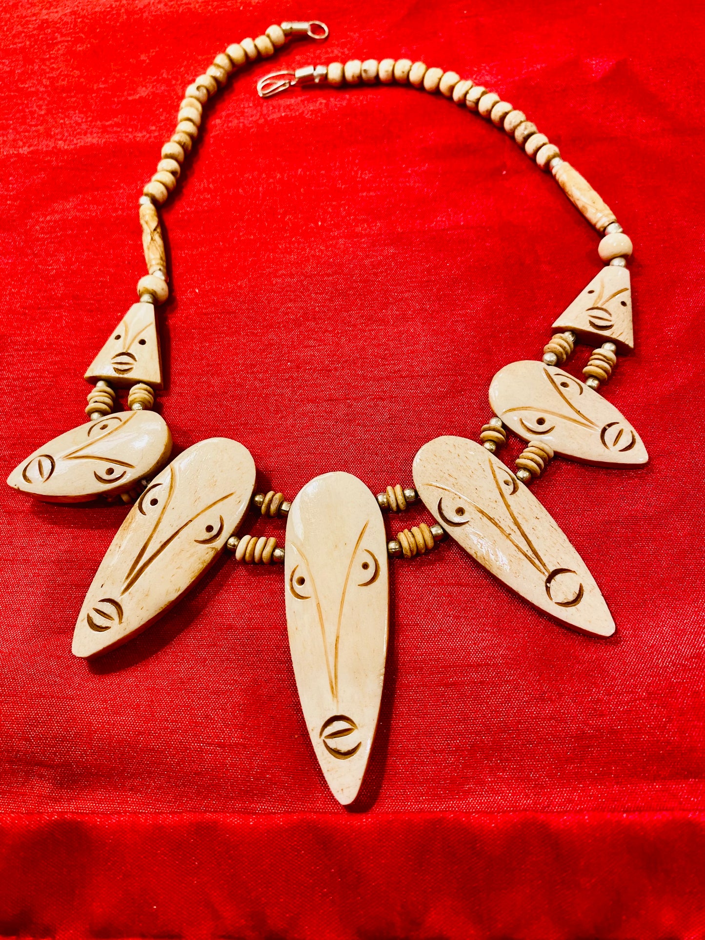 EGYPTIAN IVORY CREAM COLORED FACES BEADED NECKLACE 10 in. / SB021