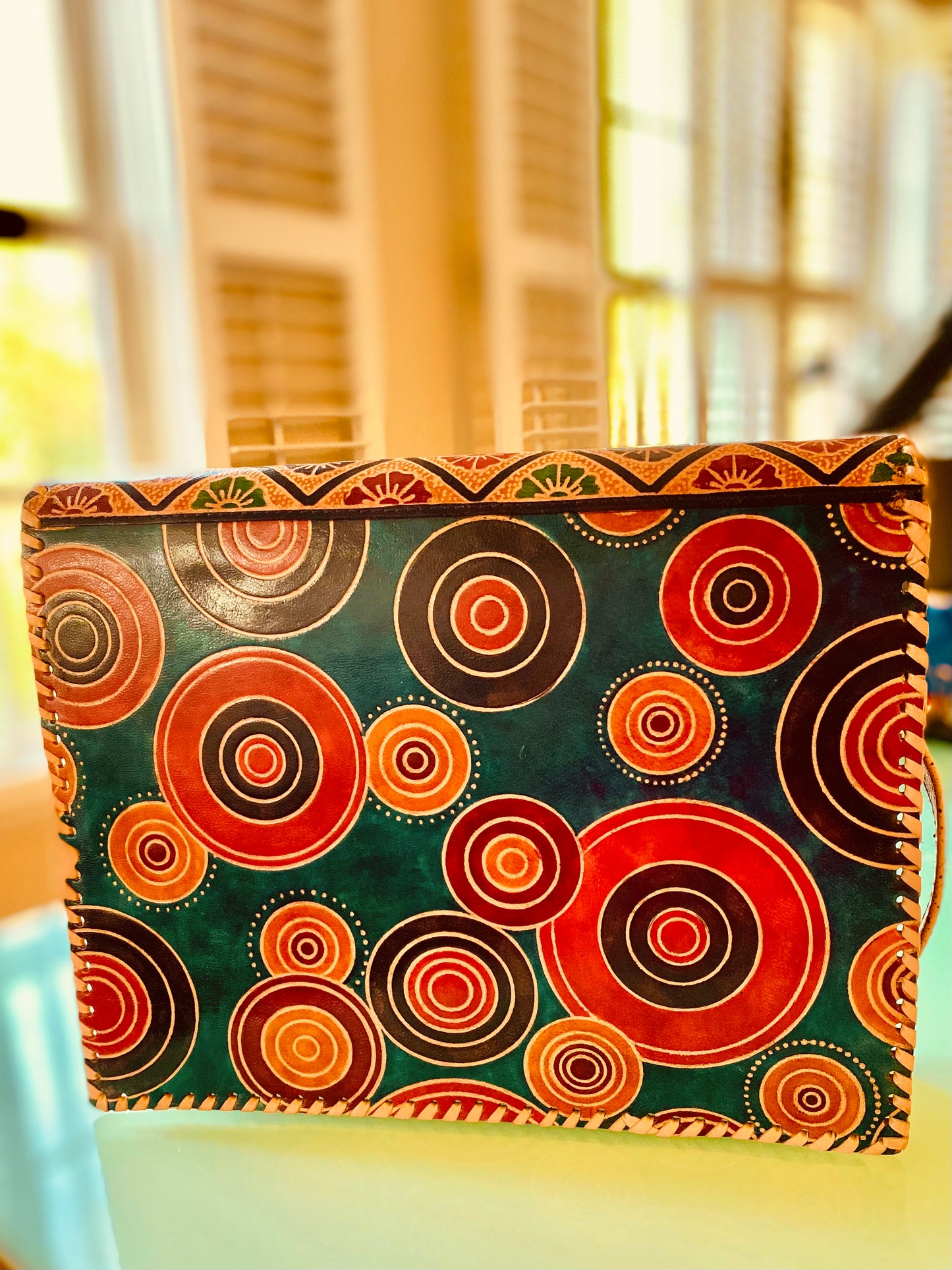 LEATHER PURSE green with geometric circles