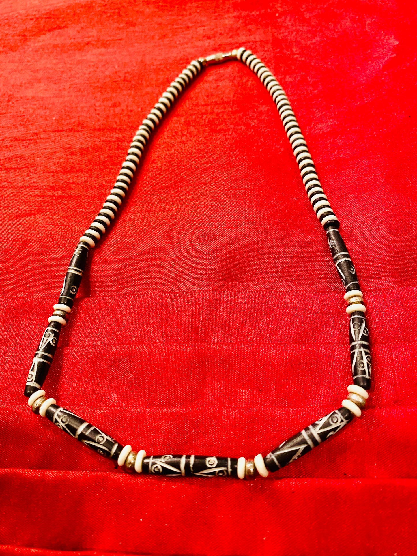 STRIPED BEADS WITH EGYPTIAN DRUMS NECKLACE 8 in. / SB026