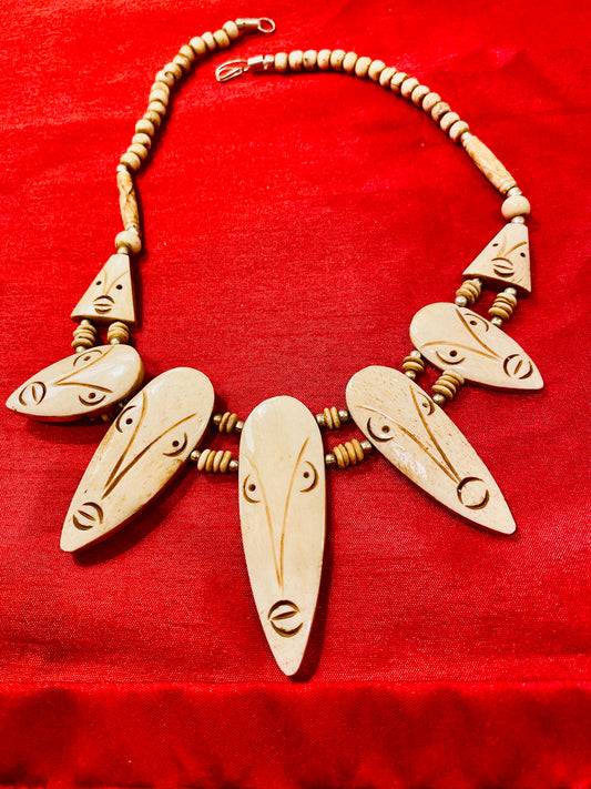 EGYPTIAN IVORY CREAM COLORED FACES BEADED NECKLACE 10 in. / SB021