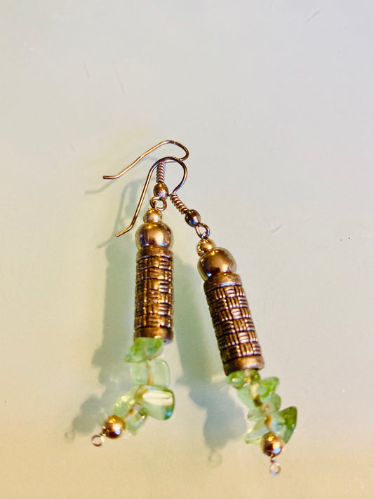 SILVER WITH LIGHT GREEN STONE EARRINGS 1.5/ SB055